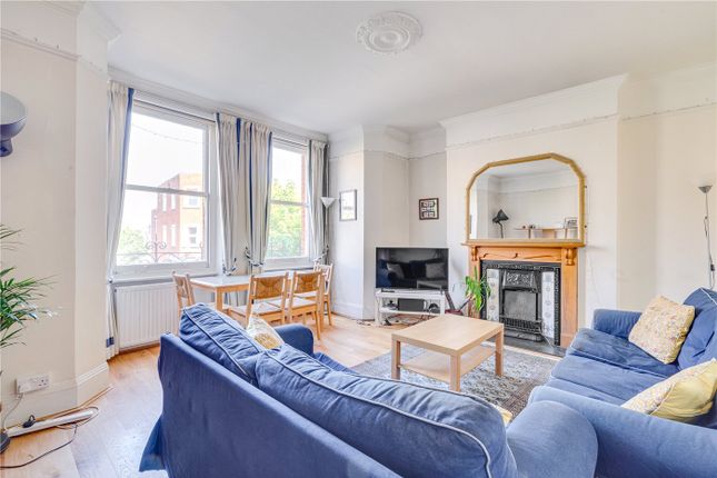 Flat for sale in Fulham Road, London, Hammersmith And Fulham