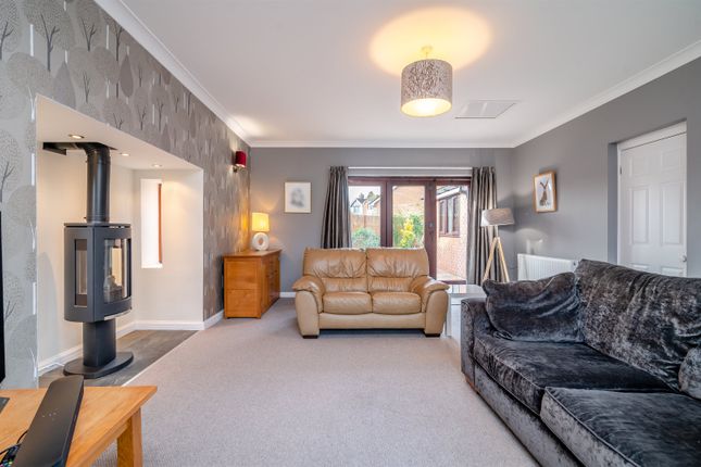 2, Tregarn Close, Langstone photo 4