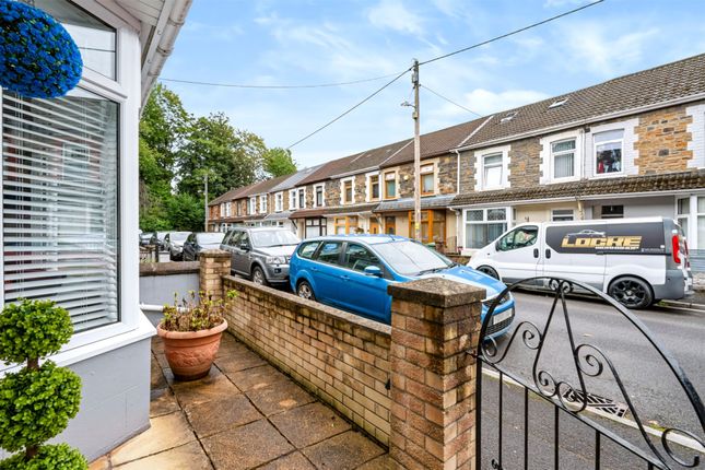 11 Tudor Street, Pontypridd photo 2