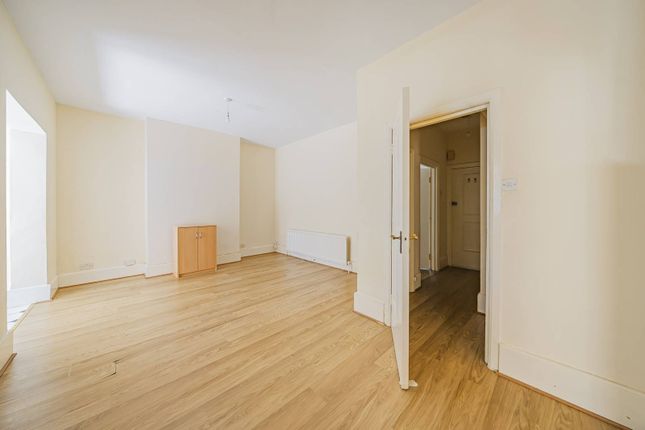 Thumbnail Flat to rent in Weston Road, Bromley