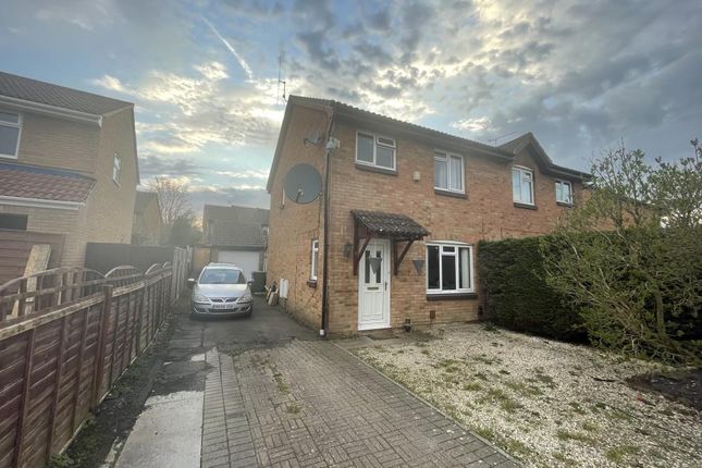 Thumbnail Semi-detached house to rent in Tamworth Drive, Shaw