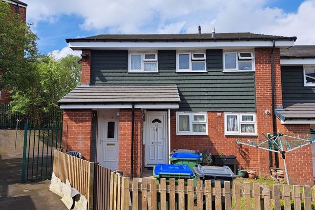 Thumbnail Flat for sale in Roslyn Close, Smethwick