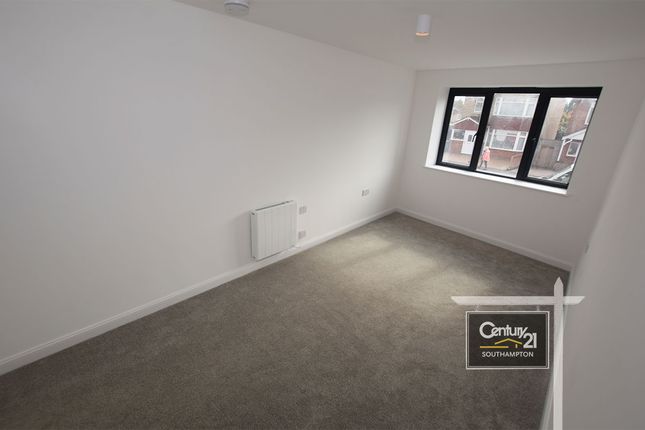 Flat 2,  4, Mill Road, Southampton photo 4