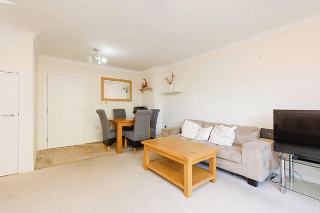 Town house for sale in St. Lukes Avenue, Ramsgate
