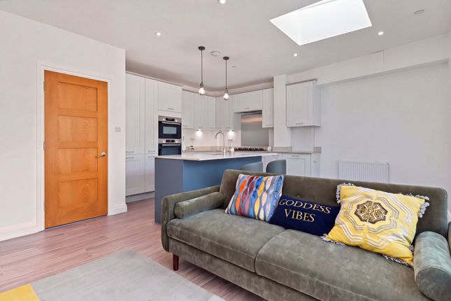 Hideaway The Green, Esher photo 4