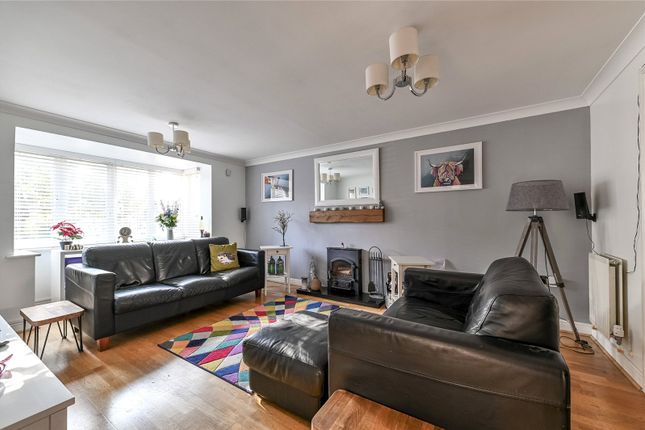 Lorimar Court, Kent photo 2
