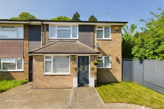 Thumbnail Link-detached house for sale in Morningtons, Harlow