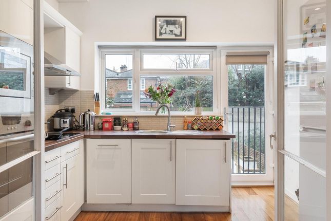 Flat for sale in Onslow Road, London