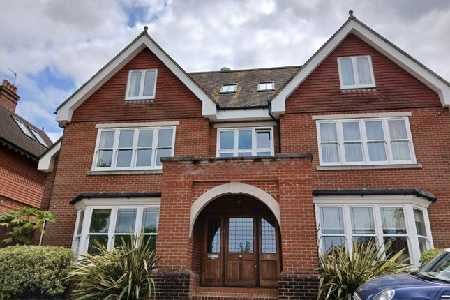Thumbnail Flat to rent in Blanford Road, Reigate