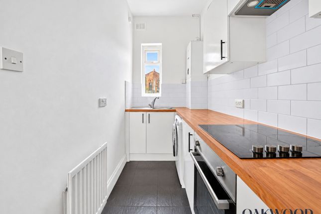Flat 2 116 Shakspeare Walk, London, London photo 3