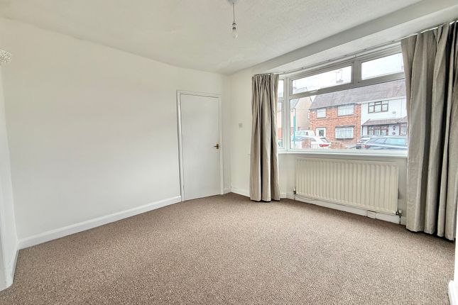 81, Lord Lytton Avenue, Coventry photo 3