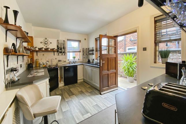 10, Moss Bank, Chester photo 3