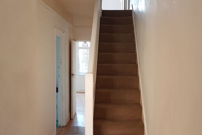 70, Dane Road, Luton photo 2