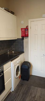 4, Russell Road Flat-1, London, Hendon photo 3