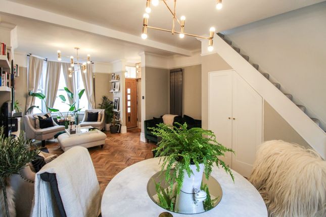 36 Ollerton Road, London photo 4
