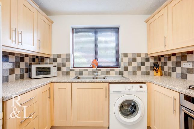 10, Hawkshead Close, Nottingham photo 4