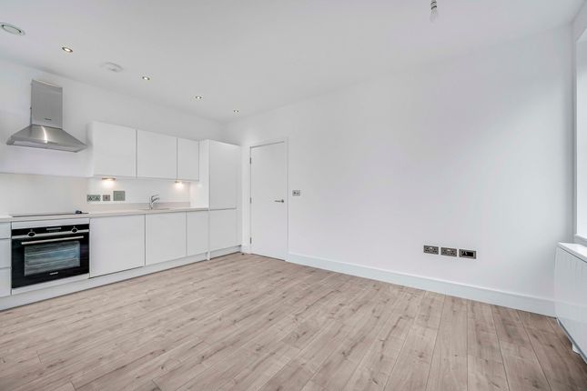 7 St Andrews Court, 1-4, River Front, Enfield photo 4