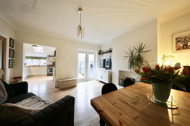 45, Burniston Road, Hull photo 3