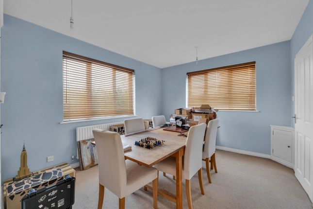 227, Markfield Road, Leicester photo 4