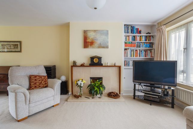 Maisonette for sale in Charmouth Court, St. Albans
