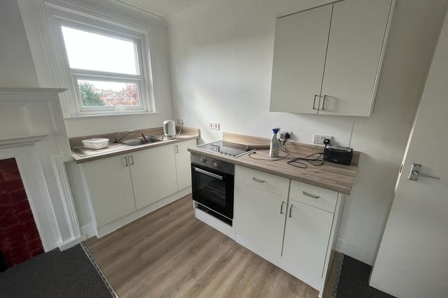 Flat 2, 36 Cromwell Road, Poole photo 2