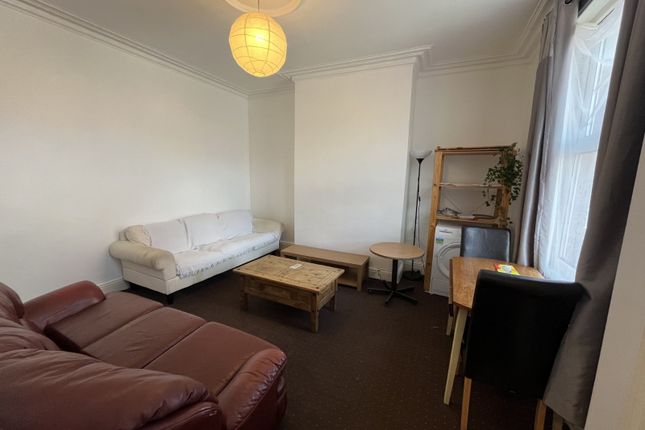 14, Pearson Avenue, West Yorkshire photo 2