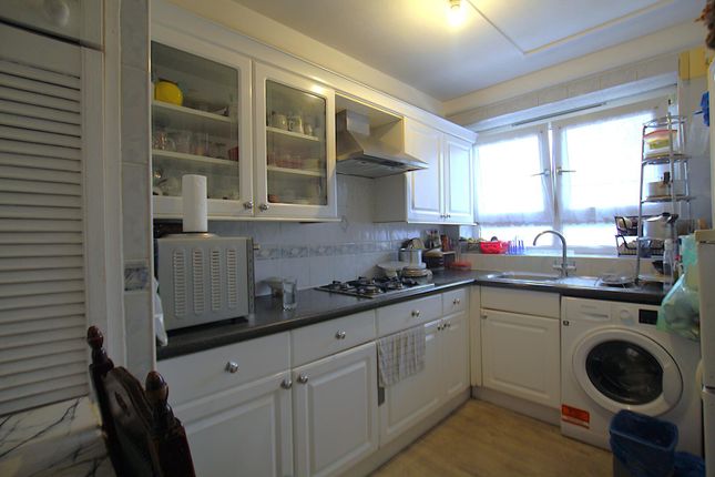 Flat 25, Mcglashon House, Hunton Street, London photo 3