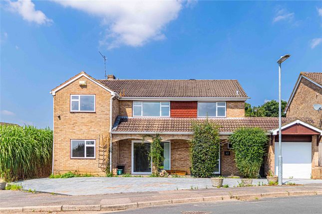 Thumbnail Detached house for sale in Kilncroft, Leverstock Green, Hemel Hempstead, Hertfordshire