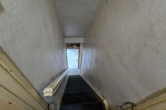 78 Oak Lane, Bradford photo 4