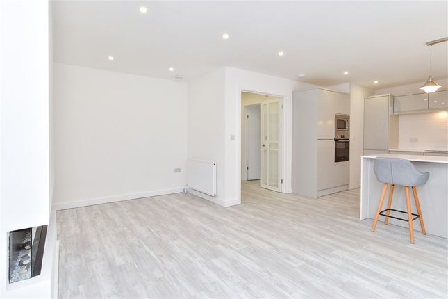 Lounge/ Kitchen/ Diner