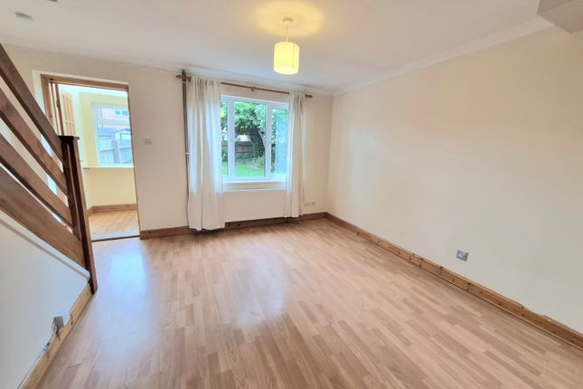 30, Columbia Way, Wantage photo 2