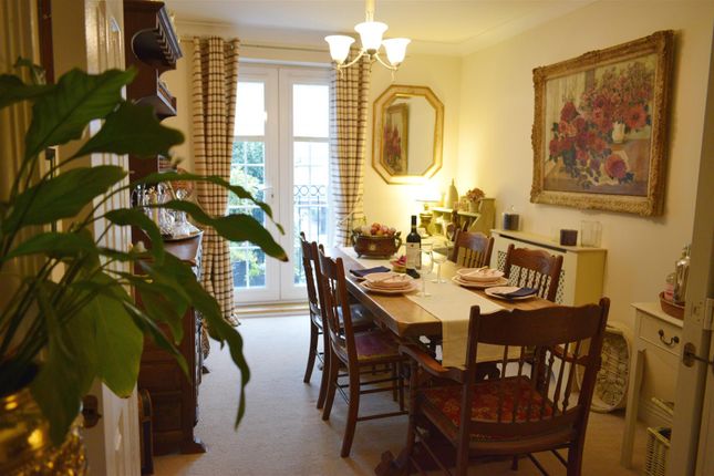 Town house for sale in Old College Road, Newbury
