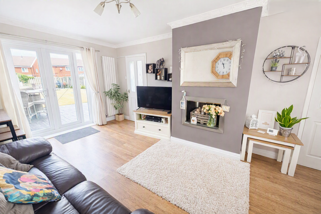 60, Medway, Great Lumley photo 4