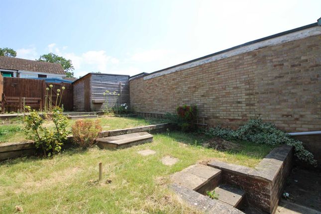 End terrace house to rent in Parkhill Road, Boxmoor, Hemel Hempstead