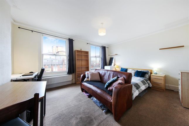 Property for sale in Lansdowne Way, London