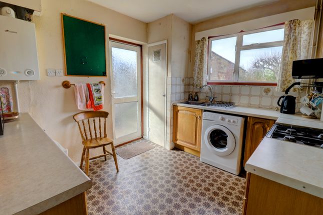 57, Westmead, Buckinghamshire photo 4