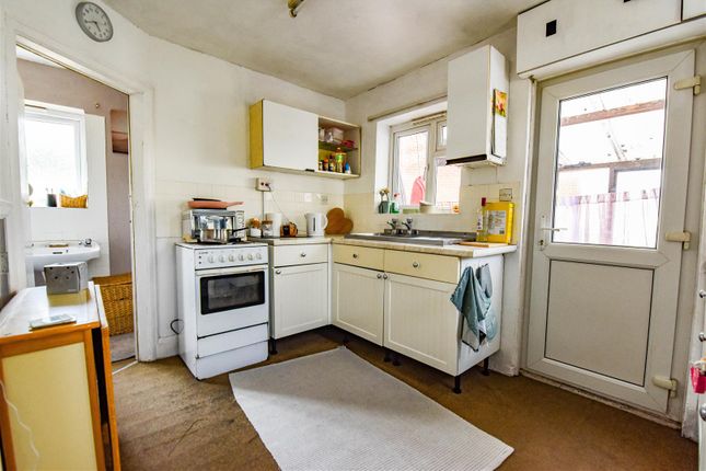 1, Cambridge Avenue, Dursley photo 4