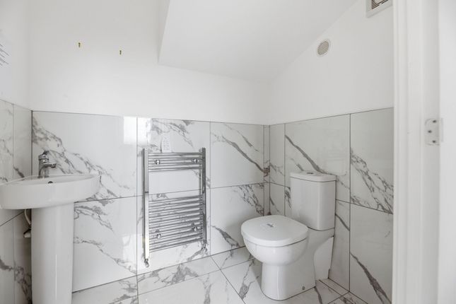 126 Craigswood Way, Glasgow photo 3