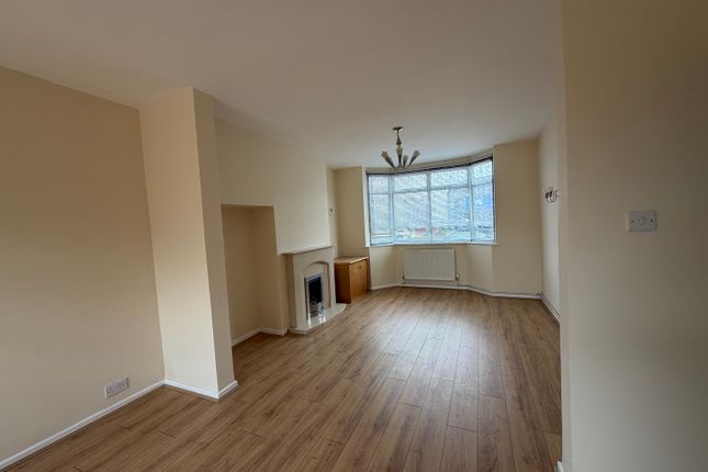 11, COVENTRY photo 2