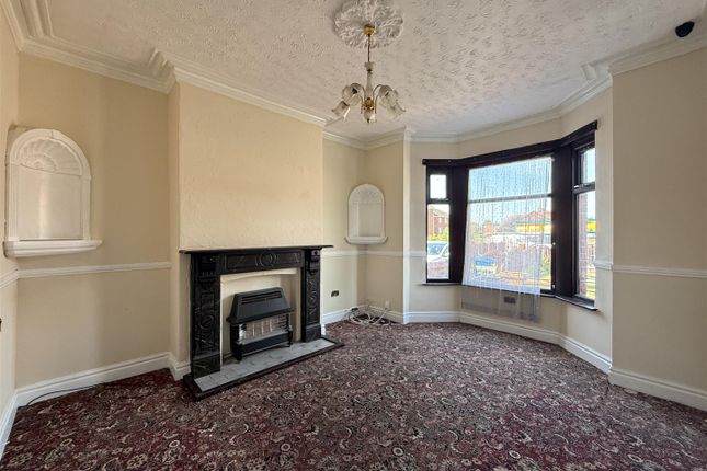23, Queen Square, Ashton-Under-Lyne photo 4