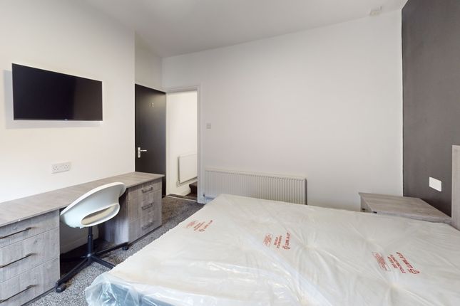 Meadow View, Leeds photo 5