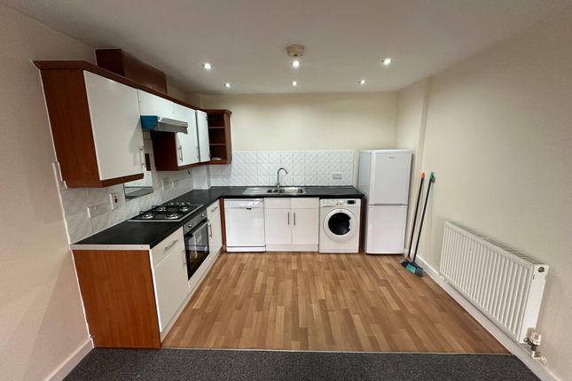 65, Caldon House Waxlow Way, Northolt photo 3