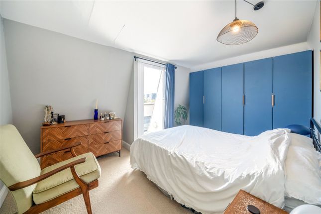 Flat 9, Taverners Court, 30, Grove Road, London photo 4