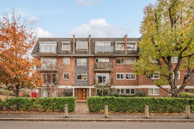 Studio flat on Stretford Court, Worple Road, Wimbledon, £1,600/mo