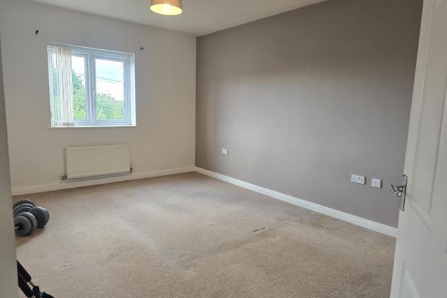 27, Carlton Drive, Wigston photo 5