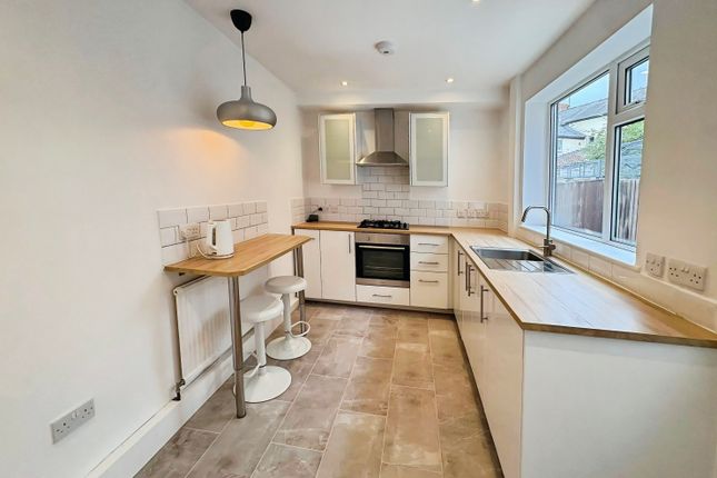 81, Littleworth, Forest Town, Mansfield photo 3