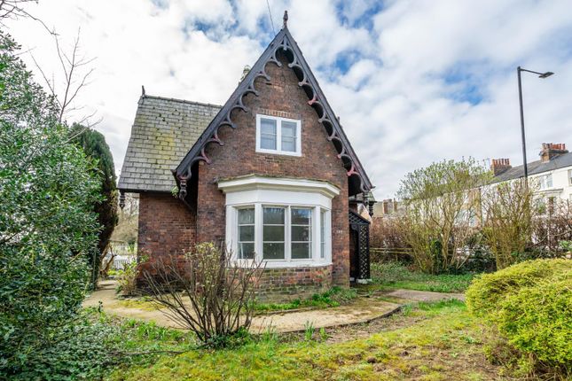Thumbnail Detached house for sale in Mount Vale, York