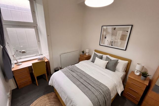 Willowbank Crescent, Glasgow, Glasgow photo 3