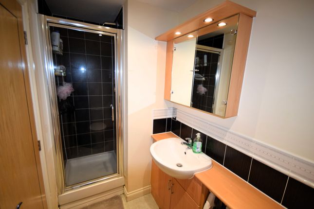 120, Watermans Walk, CARLISLE photo 4