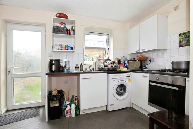 11, St. Judes Close, Peterborough photo 3